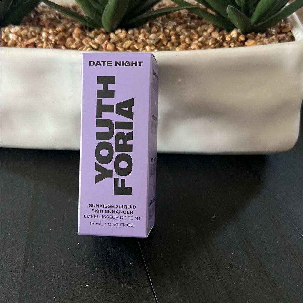 NIB Youth Foria Date Night Skin Enhancer - Bronzy